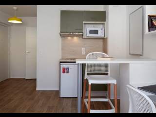 Rental / 1 room residence · 21 m², Nice, 104 Av. Saint-Lambert