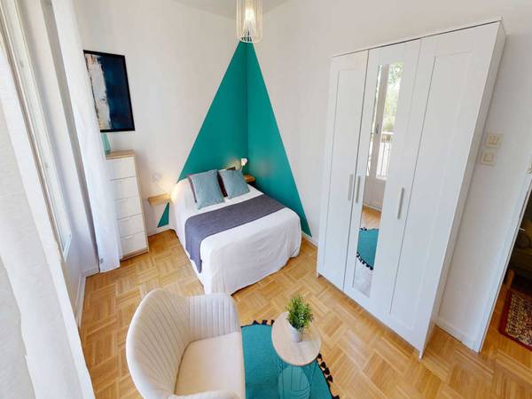 Colocation / Appartement 4 pièces de 90 m², Lyon, Rue des Emeraudes / Photo 2