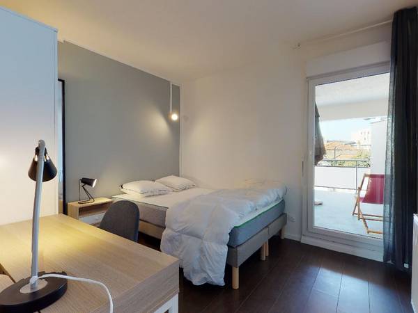 Spolubydlení / Byt 6 pokojů o ploše 110 m², Bordeaux, 37 Rue Morion / Fotografie 9