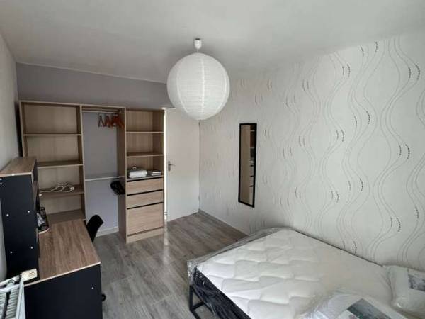 Colocation / Maison 5 pièces de 84 m², Orléans, Rue Robert Desnos / Photo 8