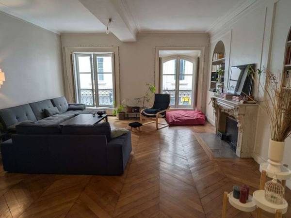 Sous-location / Appartement 6 pièces de 141 m², Lyon, Rue de la Charité / Photo 2