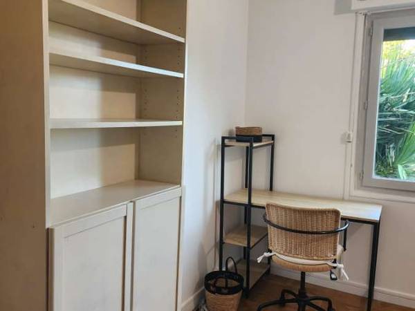 Colocation / Appartement 4 pièces de 76 m², Saint-Denis, Rue Rachel / Photo 2