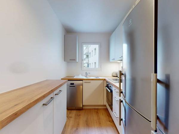 Colocation / Appartement 6 pièces de 109 m², Courbevoie, 89 Boulevard de la Mission Marchand, / Photo 2