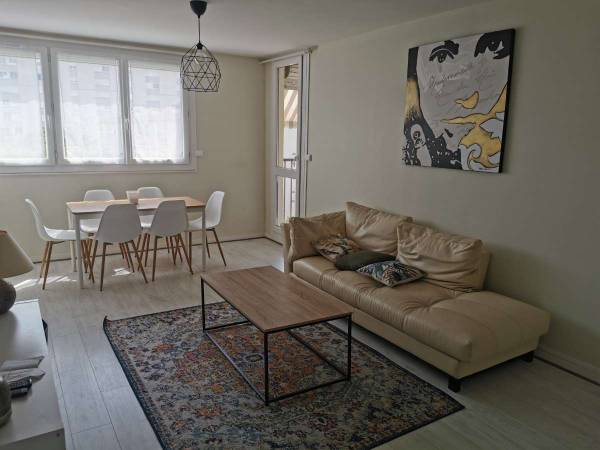 Colocation / Appartement 4 pièces de 71 m², Mérignac, Place Vincent-Van-Gogh / Photo 2