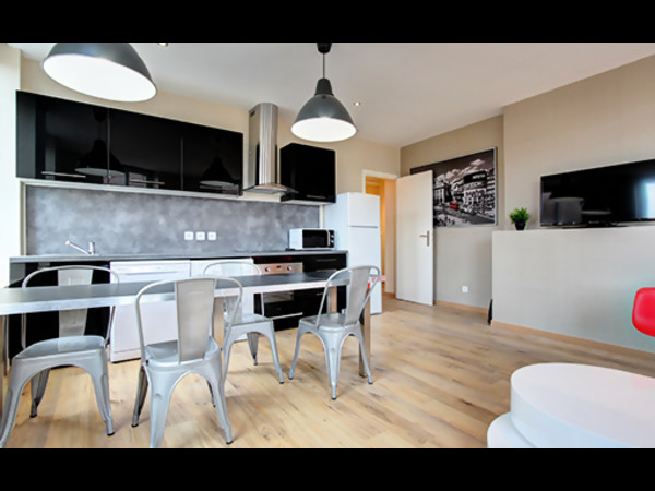 Colocation / Appartement 6 pièces de 100 m², Asnières-sur-Seine / Photo 2