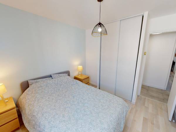 Colocation / Appartement 4 pièces de 57 m², Saint-Martin-d'Hères, Avenue Ambroise Croizat / Photo 2