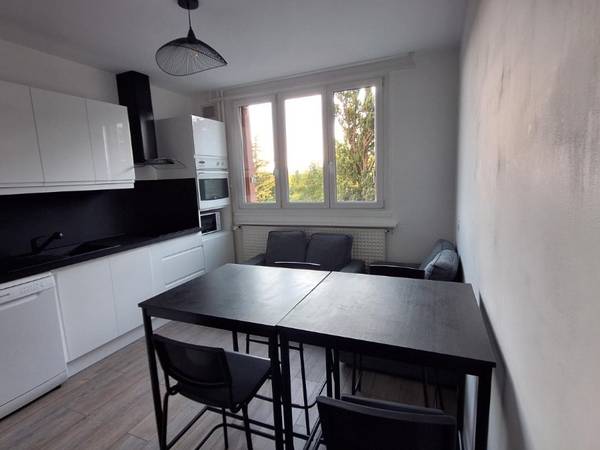 Colocation / Appartement 5 pièces de 82 m², La Mulatière, Chemin de la Bastero / Photo 2