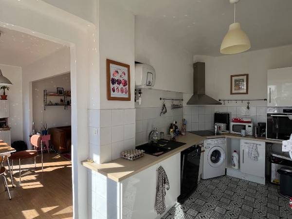 Colocation / Appartement 3 pièces de 76 m², Marseille, Rue Henri Tasso / Photo 2