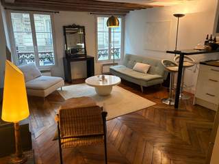 Colocation / Appartement 3 pièces de 60 m², Paris, Rue des Petites Ecuries