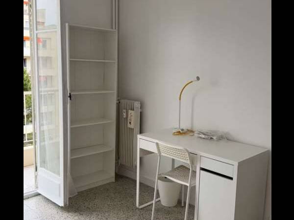 Colocation / Appartement 3 pièces de 54 m², Nice, Rue Nathalie Masse / Photo 2
