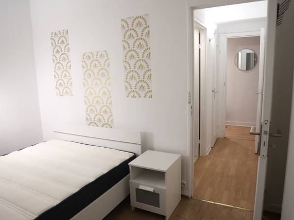 Colocation / Appartement 4 pièces de 63 m², Massy, Place de Mogador / Photo 2