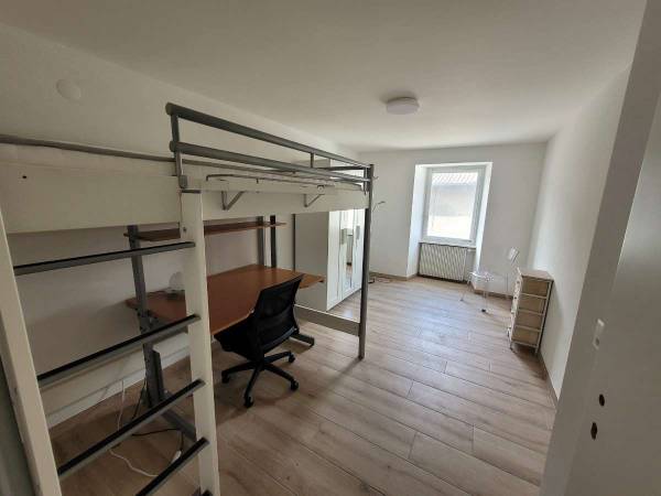Colocation / Appartement 6 pièces de 90 m², Martigny, Rue des Villages / Photo 2