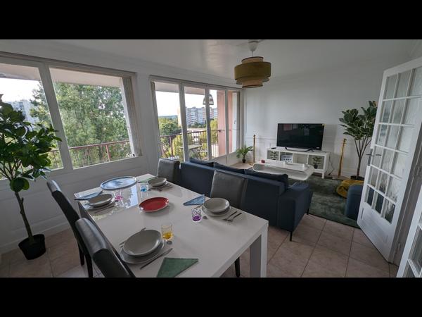 Colocation / Appartement 6 pièces de 93 m², Saint-Étienne-du-Rouvray, Rue Eugenie Cotton / Photo 4
