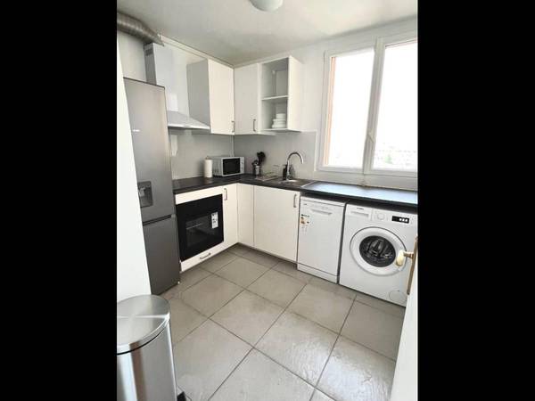 Colocation / Appartement 4 pièces de 67 m², Thiais, Avenue du 25 Aout 1944 / Photo 2