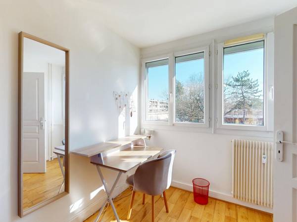 Colocation / Appartement 5 pièces de 80 m², Rennes, Square des Cloteaux / Photo 2