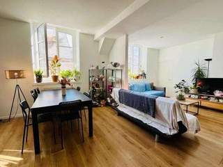 Colocation / Appartement 3 pièces de 90 m², Paris, Rue Chapon