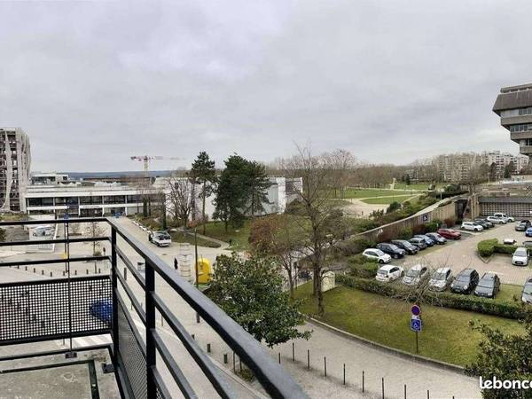 Colocation / Appartement 5 pièces de 100 m², Cergy, Avenue Bernard Hirsch / Photo 2