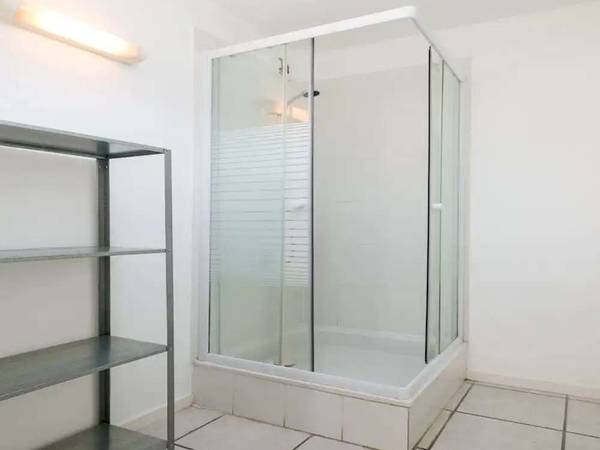 Coliving / Appartement 8 pièces de 101 m², Lyon, Avenue Debourg / Photo 6