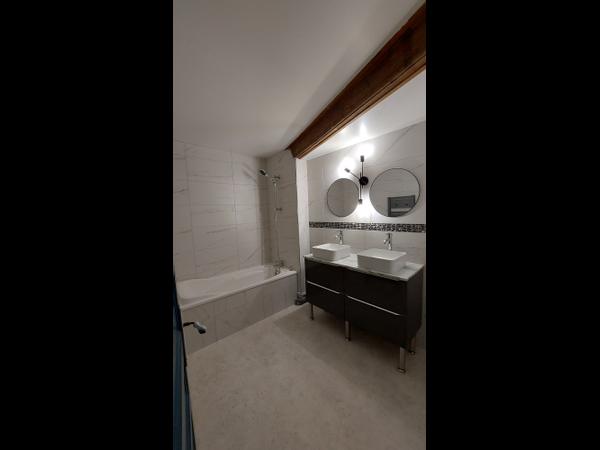 Colocation / Duplex 7 pièces de 146 m², Mâcon, Rue Gambetta / Photo 2