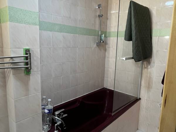 Colocation / Appartement 6 pièces de 95 m², Bron, Rue Edouard Branly / Photo 7