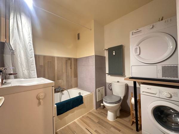 Colocation / Appartement 3 pièces de 64 m², Strasbourg, Rue de Kuttolsheim / Photo 9