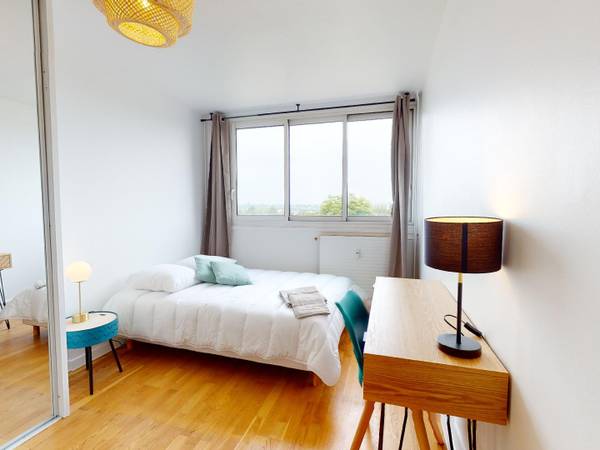 Colocation / Appartement 6 pièces de 93 m², Villeurbanne, Rue du Cimetière / Photo 2