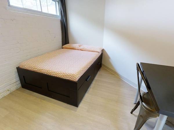 Colocation / Appartement 8 pièces de 200 m², Montréal / Photo 17