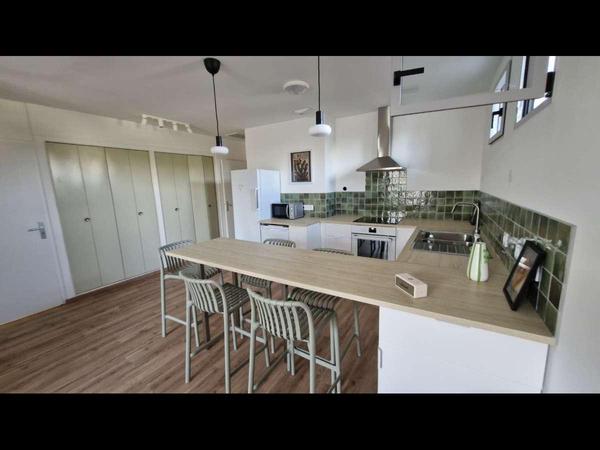 Colocation / Appartement 5 pièces de 114 m², La Couronne, Rue Léonard Jarraud / Photo 2