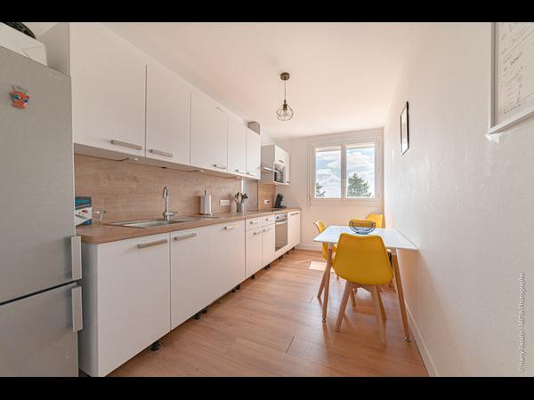Colocation / Appartement 5 pièces de 100 m², Limoges, Rue de Corgnac / Photo 2