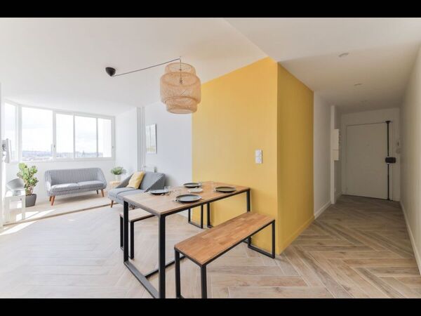 Colocation / Appartement 5 pièces de 85 m², Saint-Denis, Rue Auguste Poullain / Photo 2