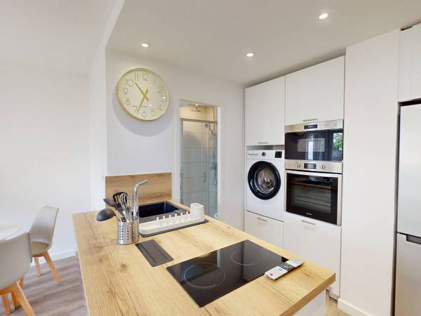 Location / Appartement 3 pièces de 45 m², Annemasse, Rue du Beulet / Photo 2