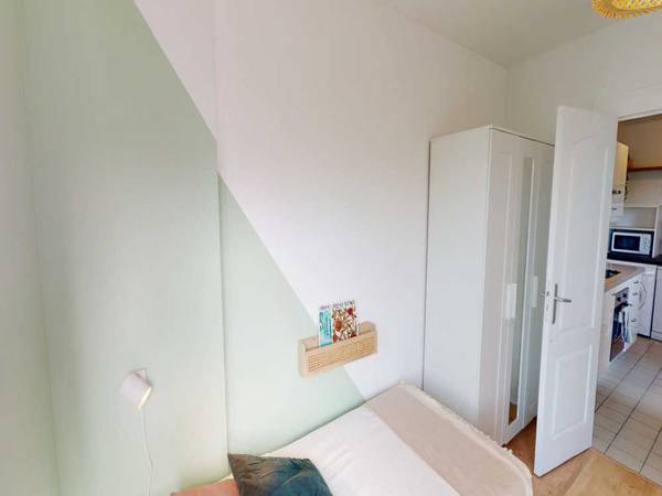 Colocation / Appartement 4 pièces de 80 m², Paris, Rue Vaugelas / Photo 2
