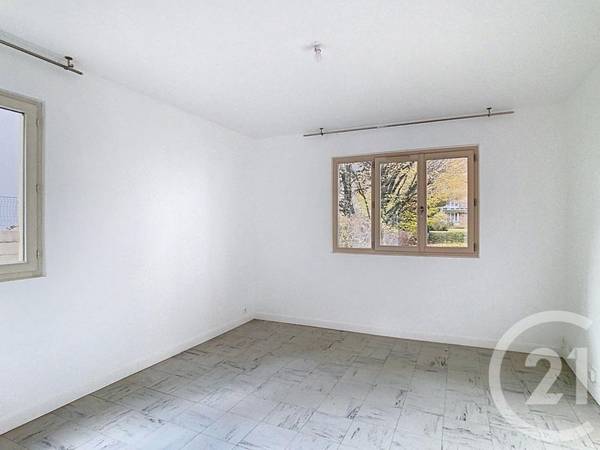 Location / Appartement 2 pièces de 47 m², Villejuif / Photo 2