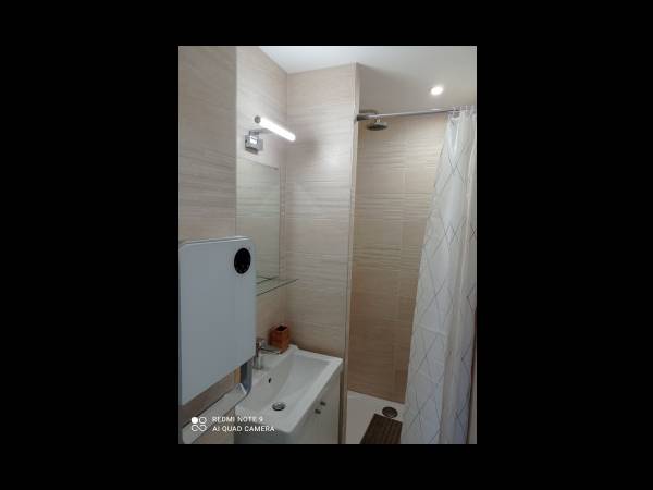 Colocation / Appartement 5 pièces de 90 m², Nîmes, Rue Briçonnet / Photo 2