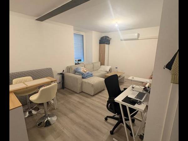 Location / Studio, Saint-Saturnin-lès-Avignon / Photo 5