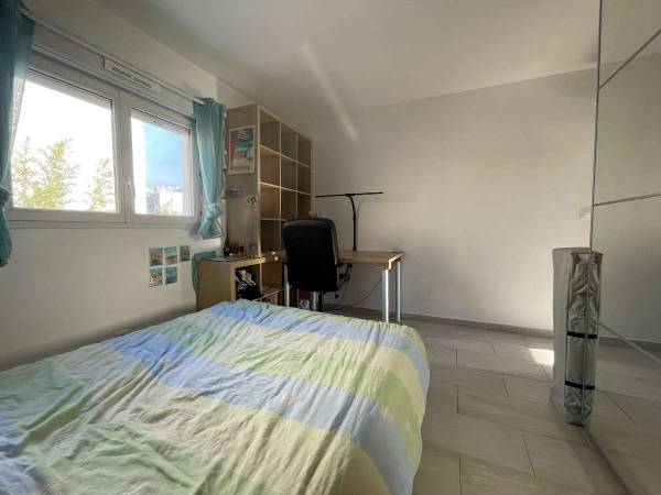 Colocation / Appartement 5 pièces de 95 m², Marseille, Rue Roger Mathurin / Photo 6