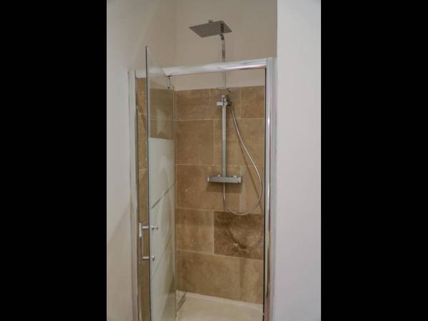 Colocation / Appartement 5 pièces de 98 m², Avignon, 2nd Avenue / Photo 11