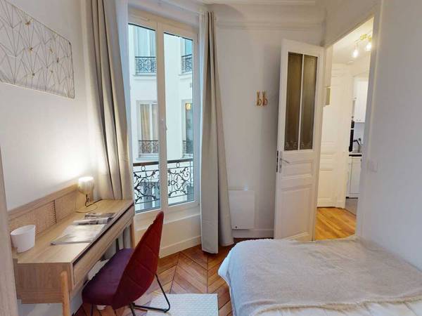 Colocation / Appartement 3 pièces de 50 m², Paris, Cité Condorcet / Photo 2