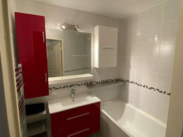 Colocation / Appartement 5 pièces de 84 m², Chambéry, Place de la Gare / Photo 2