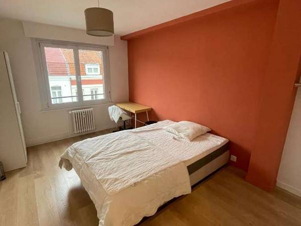 Colocation / Appartement 6 pièces de 108 m², Lille, Rue d'Isly / Photo 2