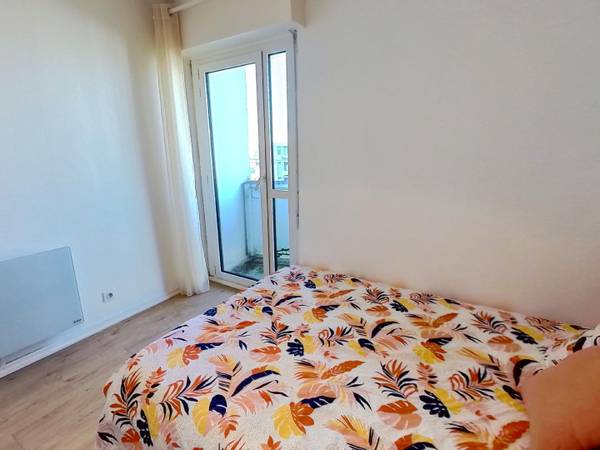 Colocation / Appartement 4 pièces de 58 m², Pessac, Rue de Compostelle / Photo 2