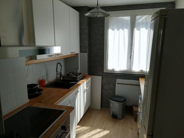 Colocation / Appartement 4 pièces de 70 m², Grenoble, Rue Diderot / Photo 2