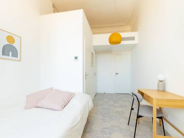 Colocation / Appartement 8 pièces de 161 m², Marseille, Cours Lieutaud / Photo 2
