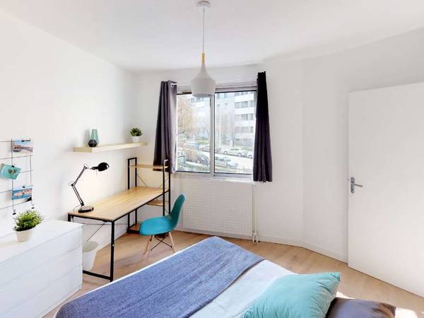 Colocation / Appartement 6 pièces de 95 m², Lyon, Rue Pierre Audry / Photo 2
