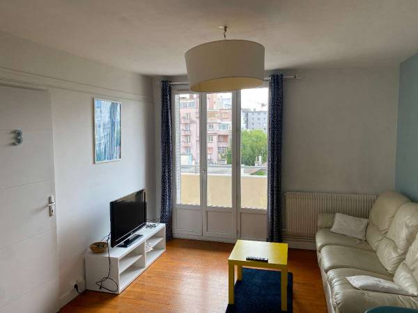 Colocation / Appartement 4 pièces de 63 m², Grenoble, Rue de Chamrousse / Photo 2