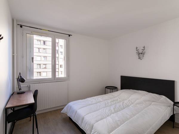 Colocation / Appartement 5 pièces de 82 m², Saint-Denis, Place de l'Ermitage / Photo 8