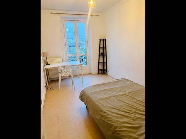 Colocation / Appartement 2 pièces de 42 m², Paris, Avenue Reille / Photo 3