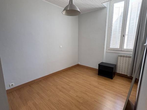 Colocation / Appartement 3 pièces de 47 m², Marseille, Rue Antoine Blanc / Photo 2