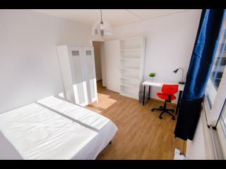 Flatsharing, 6-bedroom flat , Paris