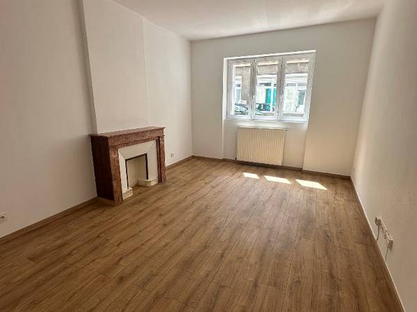 Location / Appartement 4 pièces de 70 m², Saint-Étienne, Rue des Trois Jaley / Photo 2